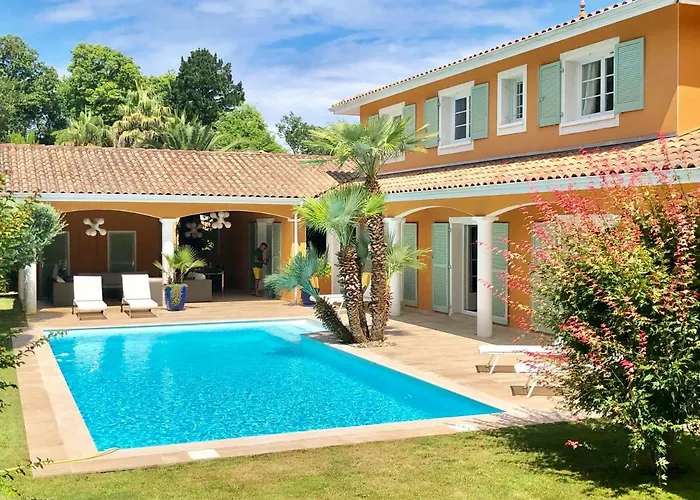 Villa Luxueuse Avec Piscine Sur Les Hauts De Biarritz