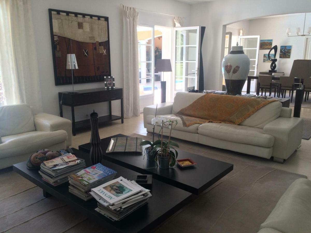 Luxueuse Avec Piscine Sur Les Hauts De *