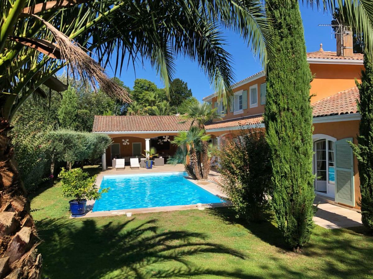 Luxueuse Avec Piscine Sur Les Hauts De *